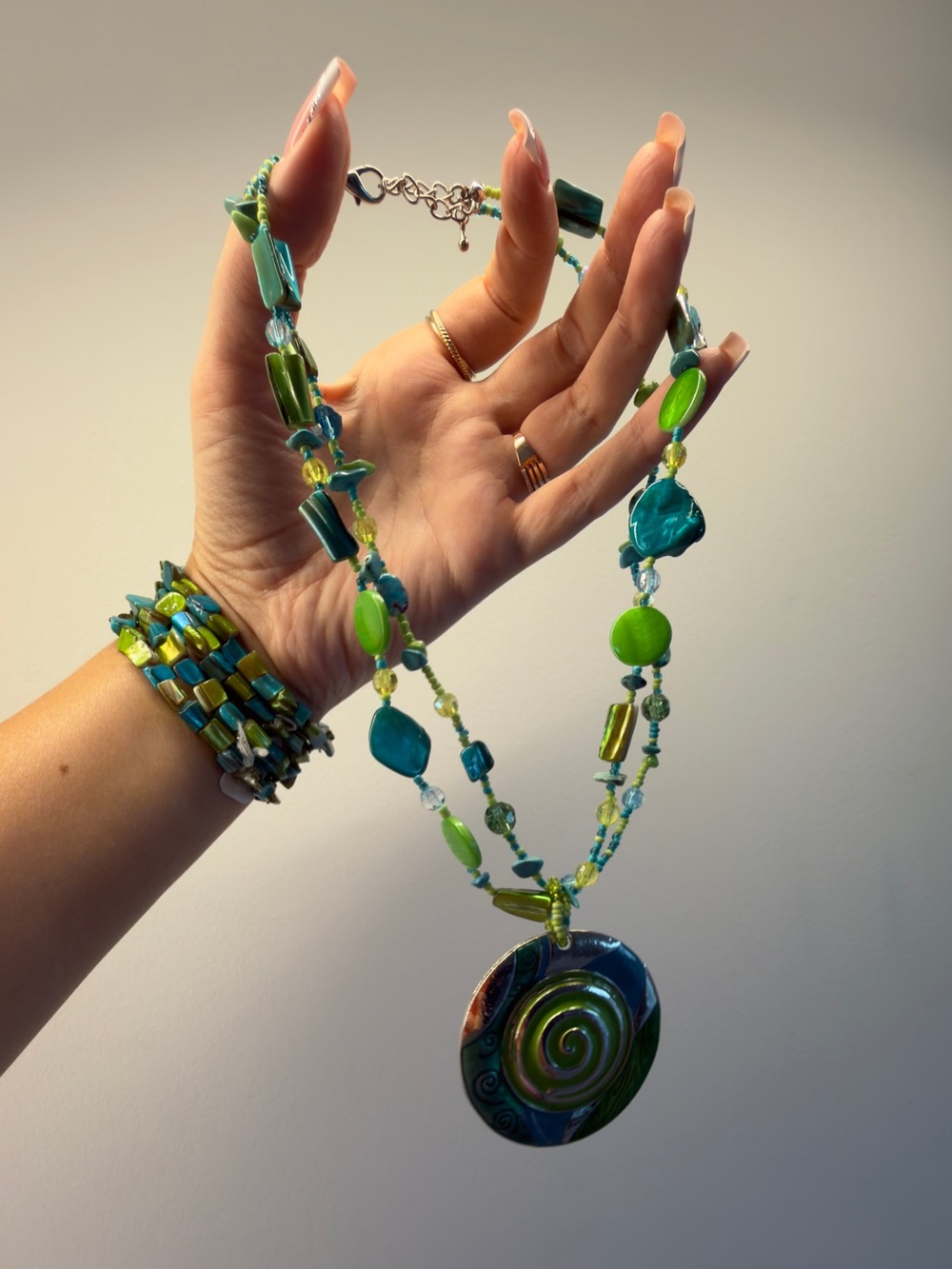 Vintage-Inspired Turquoise & Lime Green Jewelry Set β Necklace + 4 Bracelets
